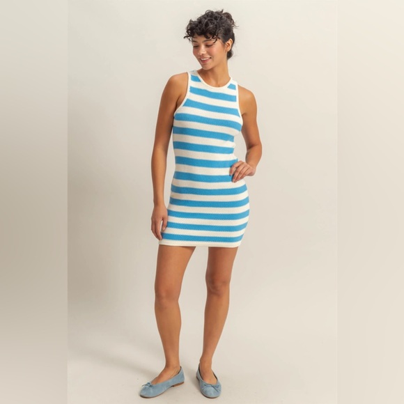 NEW HYFVE Blue & Cream Striped Sleeveless Bodycon Mini Dress Size Medium - Picture 3 of 6